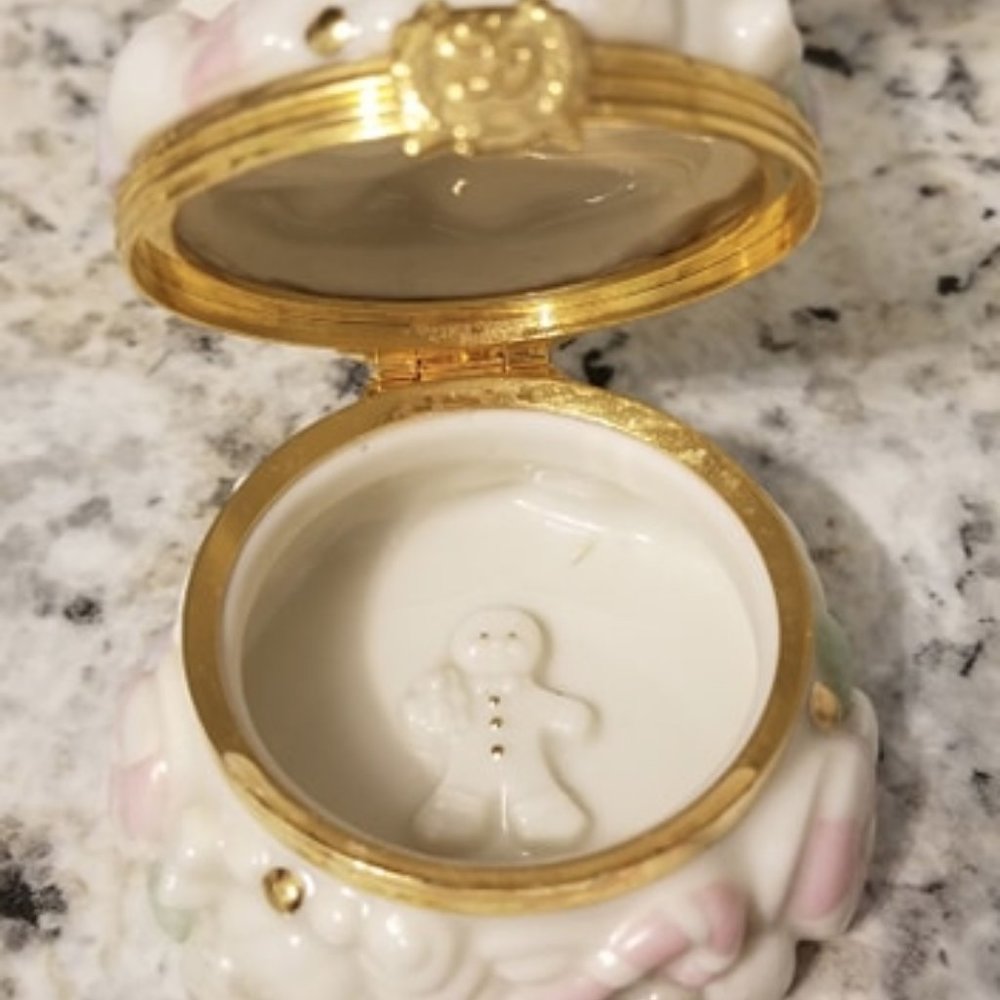 LENOX TREASURES GINGERBREAD SWEET SURPRISE - Picture 2 of 5
